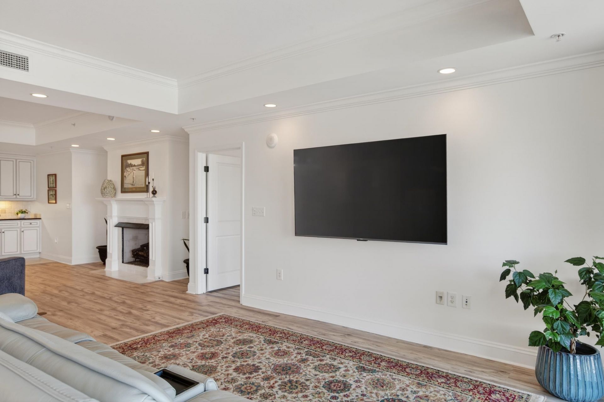9547 Edgerton Dr. Photo 15