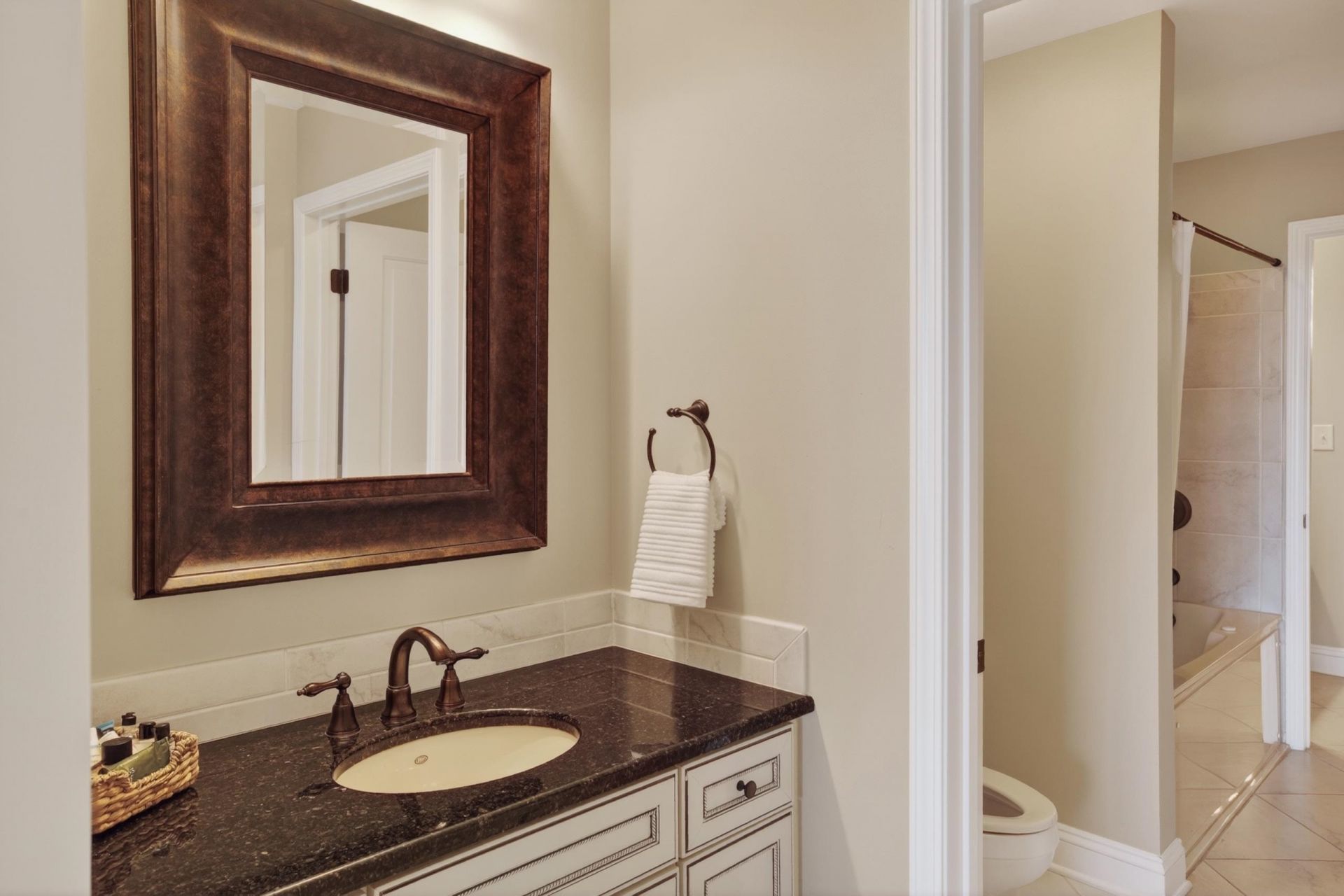 9547 Edgerton Dr. Photo 52