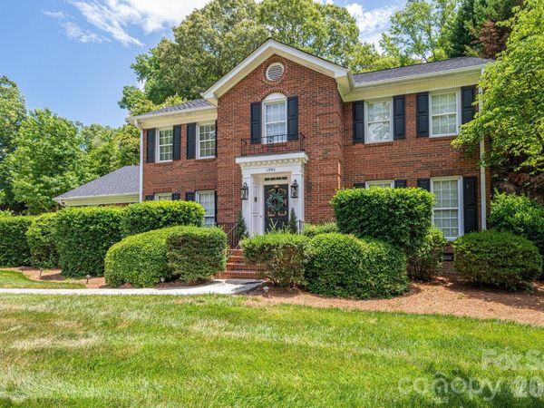 1308 Dumbarton Road , Gastonia, NC 28054