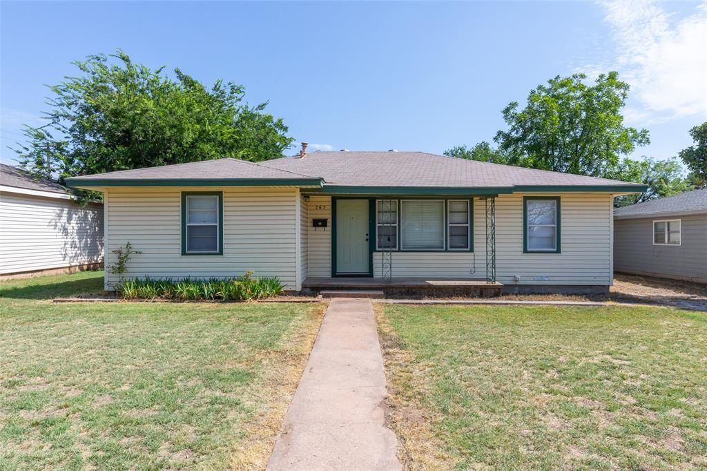 765 E North 12th Street, Abilene, TX 79601 Main Photo