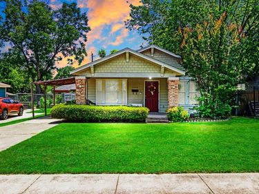 1436 Elmwood Avenue, Fort Worth, TX 76104