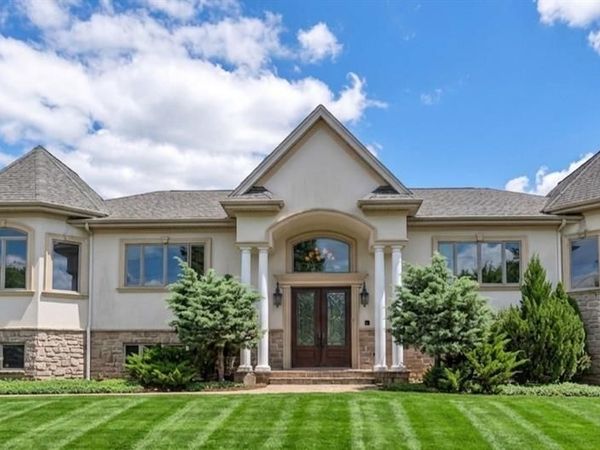 18 Berkshire Place, Englewood Cliffs, NJ 07632