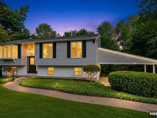 13 Chickadee Road, Mount Olive Township, NJ 07828
