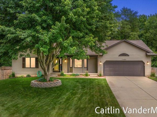 11484 Cameron Avenue, Allendale, MI 49401