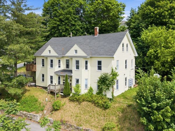 1524 Main St, Worcester, MA 01603