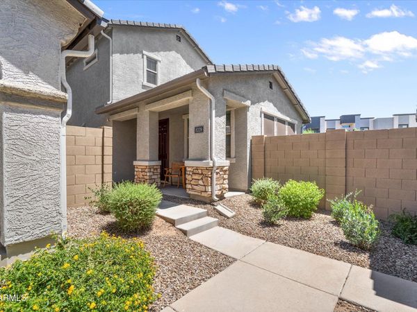 8329 E Impala Avenue, Mesa, AZ 85209