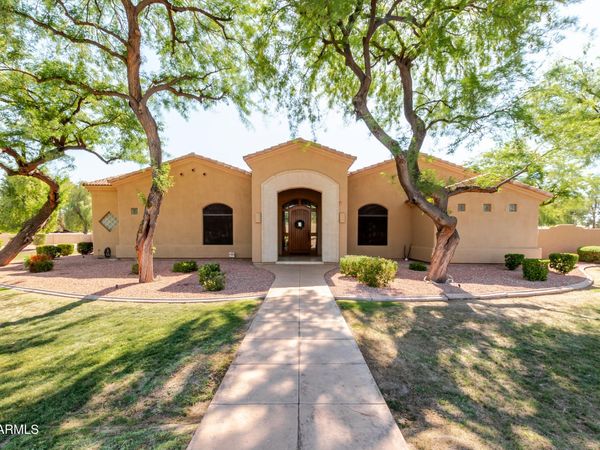 650 N BULLMOOSE Drive, Chandler, AZ 85224