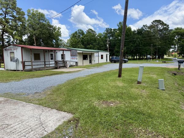 300 Stanton, New Llano, LA 71461