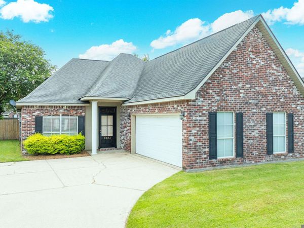 1923 Hunters Way Dr, Baton Rouge, LA 70816