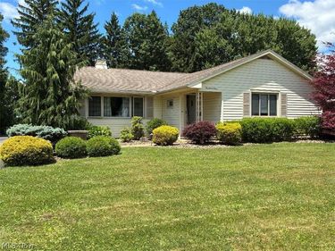 573 Grandview Avenue , East Palestine, OH 44413