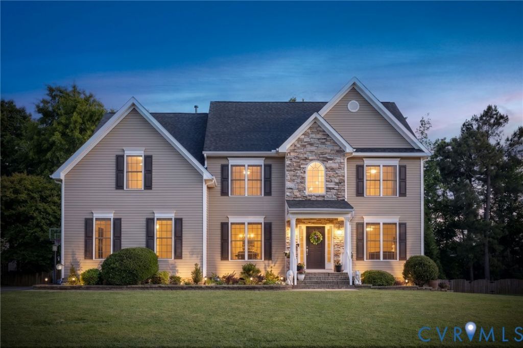 11306 Longtown Drive, Midlothian, VA 23112 Main Photo
