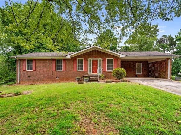 54 Ridgewood Drive, Cleveland, GA 30528