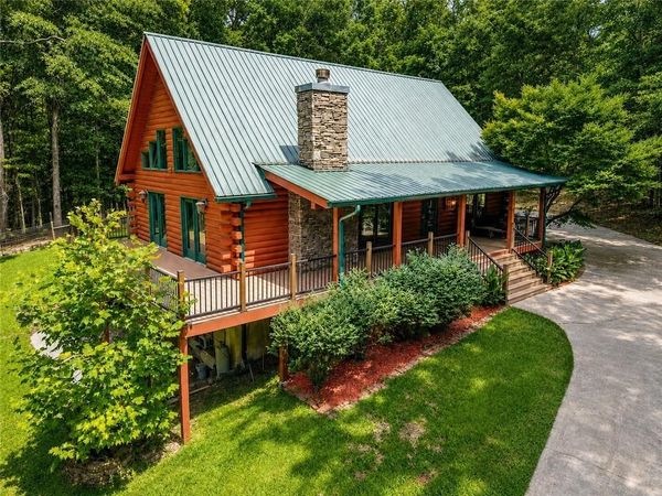 512 Mill Pond Road , Newborn, GA 30056