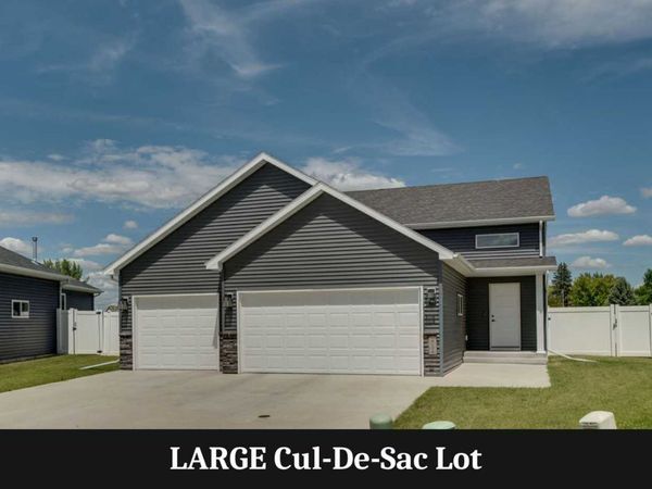4514 13th Street S, Moorhead, MN 56560