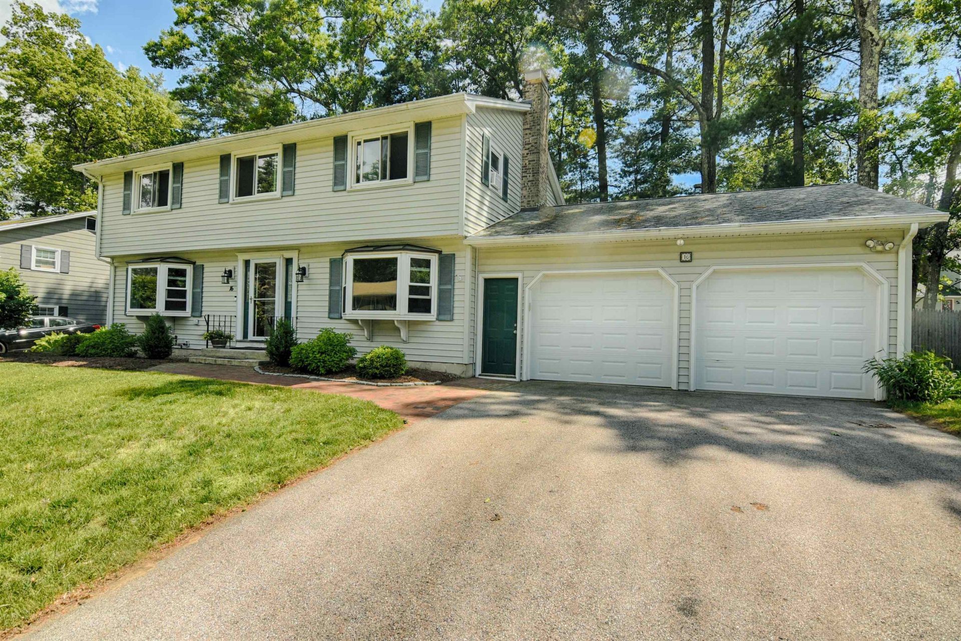 16 Century Road, Nashua, NH 03064 Main Photo