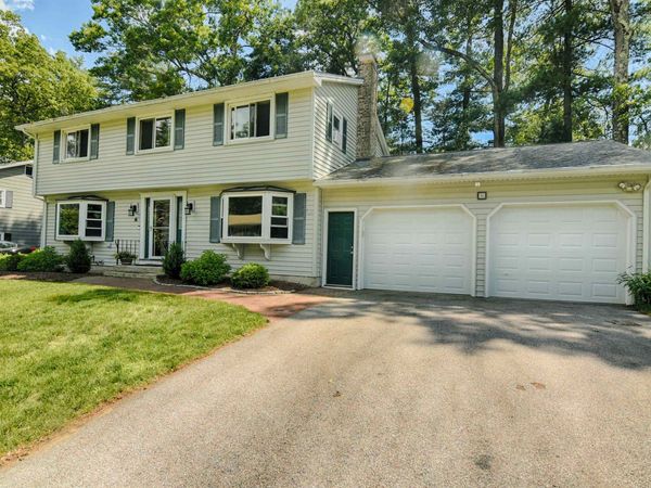 16 Century Road, Nashua, NH 03064