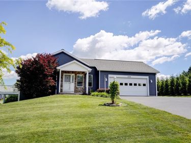 4538 Lake Ridge Drive , Canandaigua, NY 14424