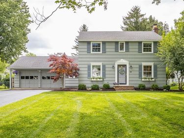 66 Hunters Lane, Rochester, NY 14618