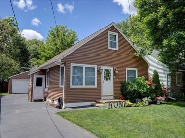 227 Hillcrest St , Rochester, NY 14609
