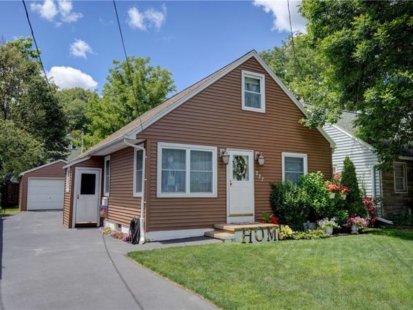 227 Hillcrest St , Rochester, NY 14609