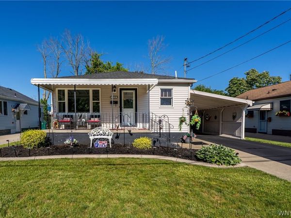 820 93rd Street, Niagara Falls, NY 14304
