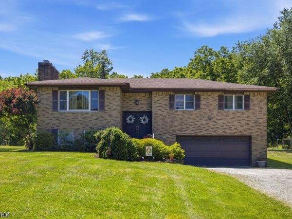 59 Statesville Quarry Rd, Lafayette, NJ 07848