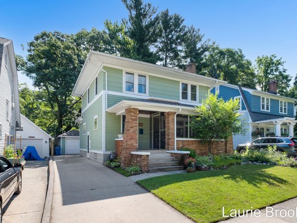 214 Glenhaven Avenue NW, Grand Rapids, MI 49504