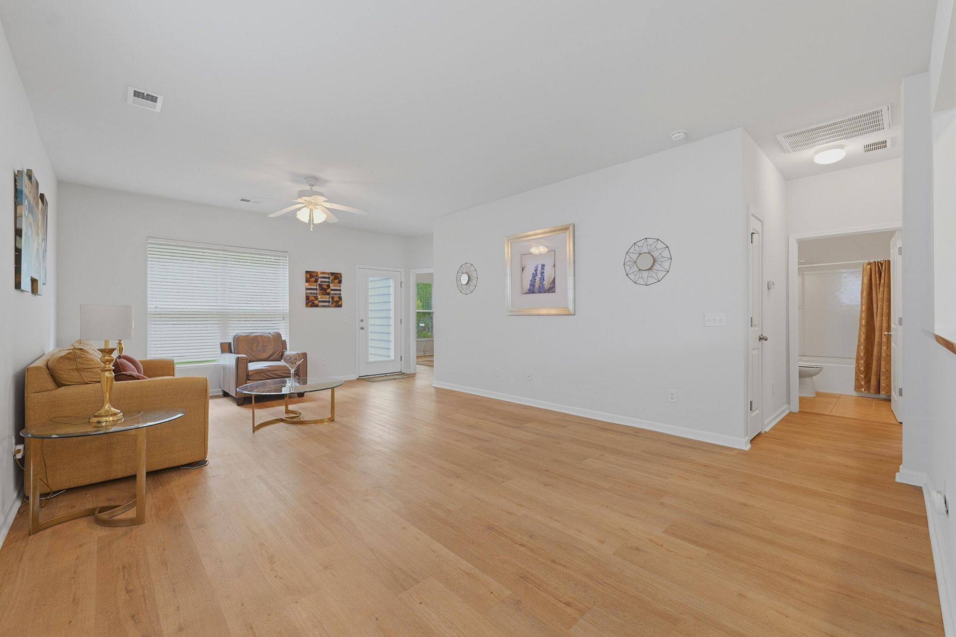 531 Eastern Isle Avenue Photo 13