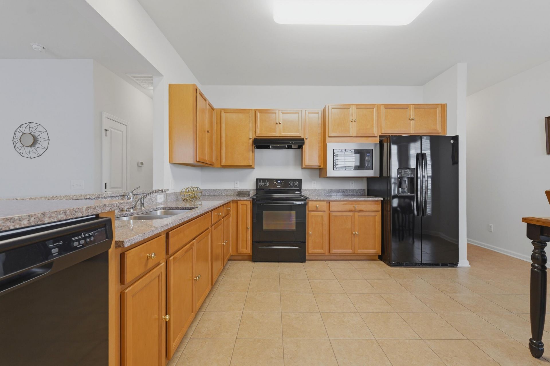 531 Eastern Isle Avenue Photo 15