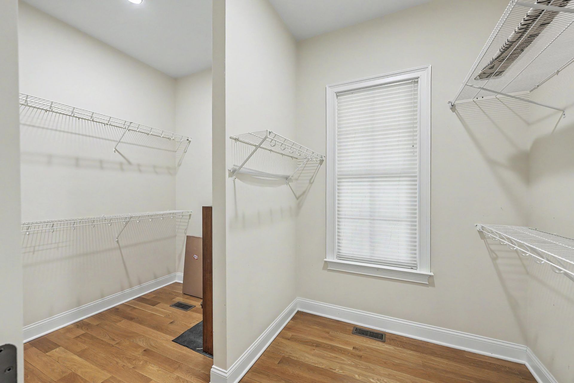 128 Boyle Way Photo 28