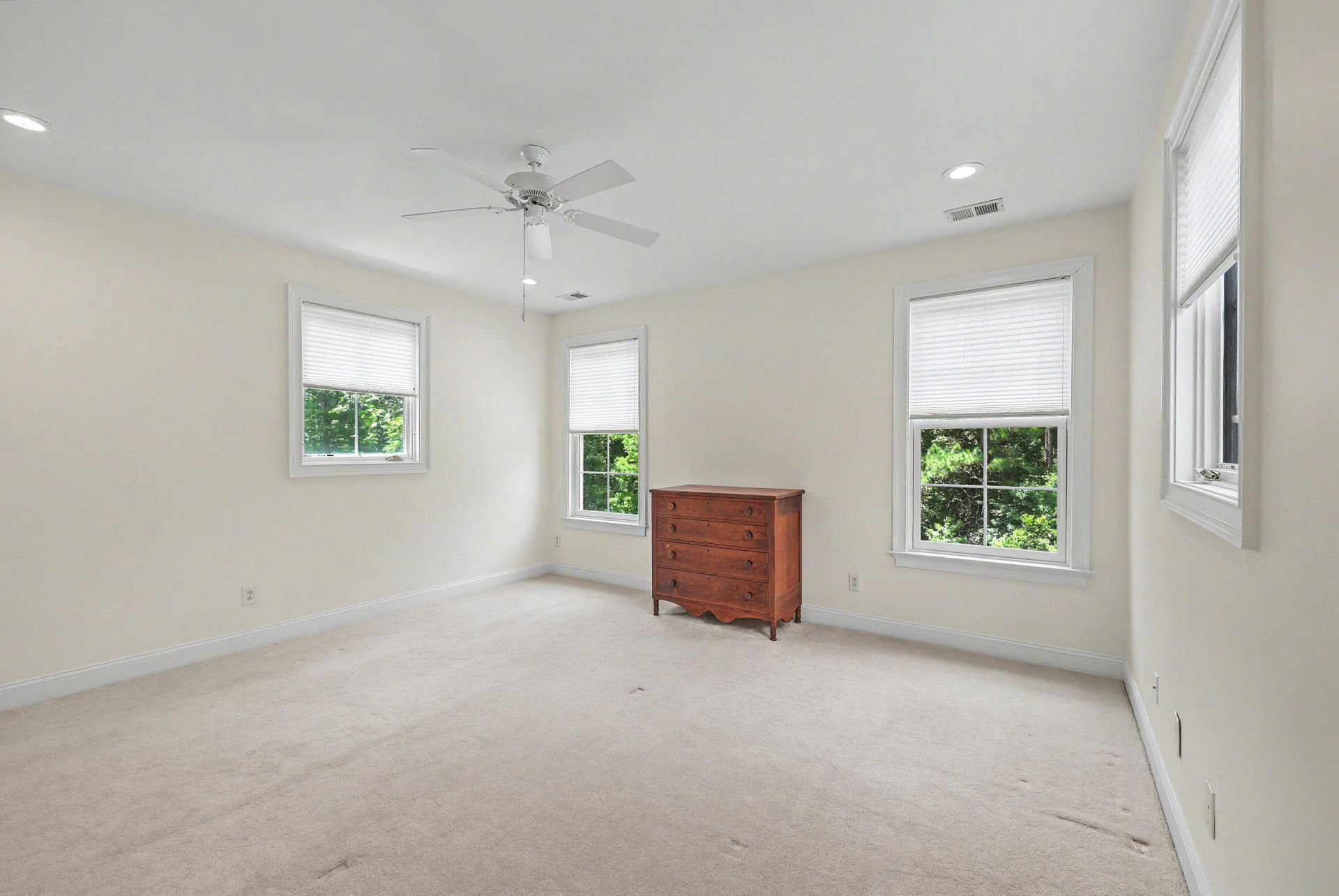 128 Boyle Way Photo 34