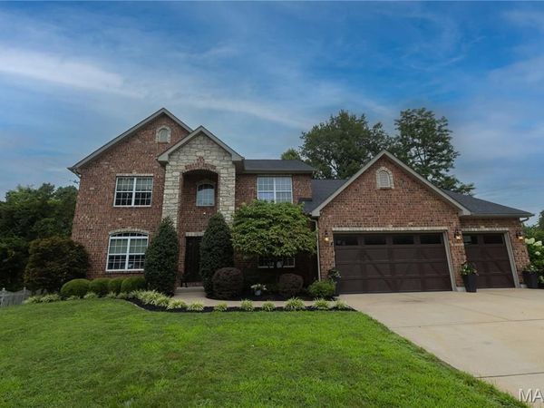 220 Woodcliffe Place Drive, Chesterfield, MO 63005