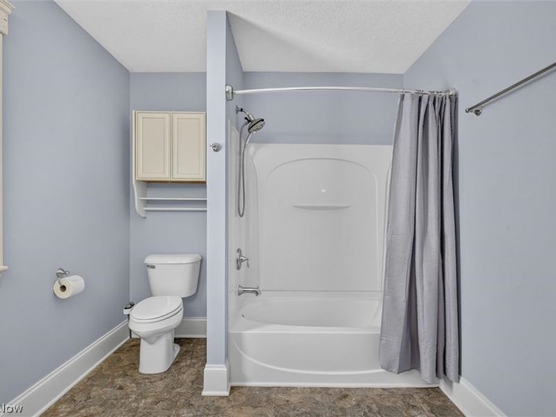 405 Silver Street, Akron, OH 44303 Photo 26