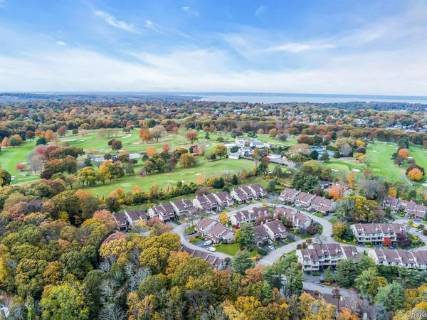31 The Glen , Unit 31, Glen Head, NY 11545