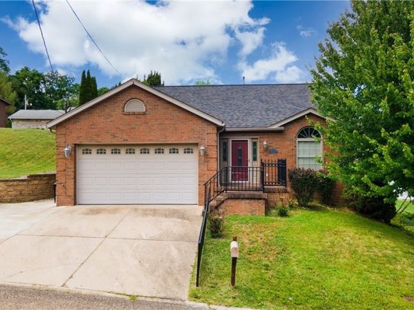 139 Karen Way , Weirton, WV 26062