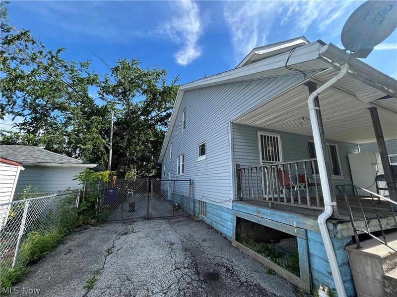 11619 Lenacrave Avenue, Cleveland, OH 44105 Photo 7