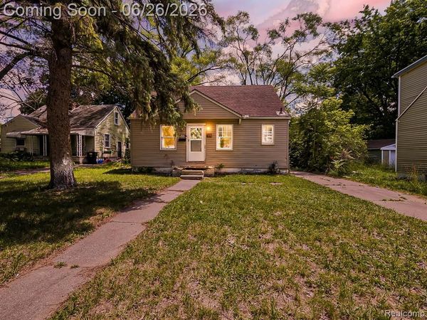 16200 Chatham Street, Detroit, MI 48219