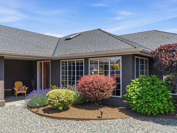 769 Anson Pl , Qualicum Beach, BC V9K 2J4