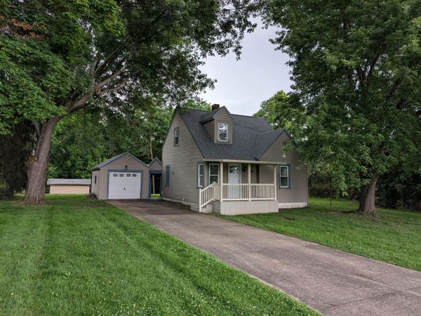 632 Mondhank Road NE, Lancaster, OH 43130