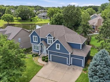 5627 NW 81st Terrace, Kansas City, MO 64151