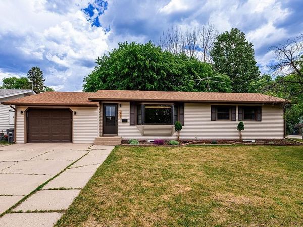 606 Birch Lane , Moorhead, MN 56560