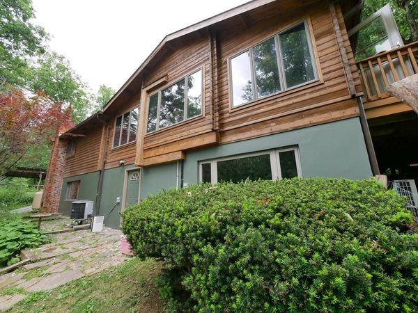 1367 Ed Arnold Road, Augusta, WV 26704