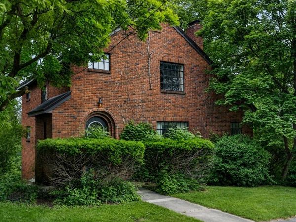 307 Demong Dr , Syracuse, NY 13214