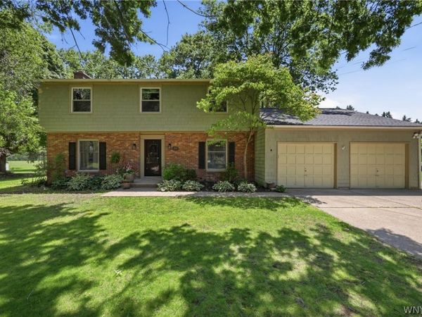 3605 Bonnie Lane , Hamburg, NY 14075