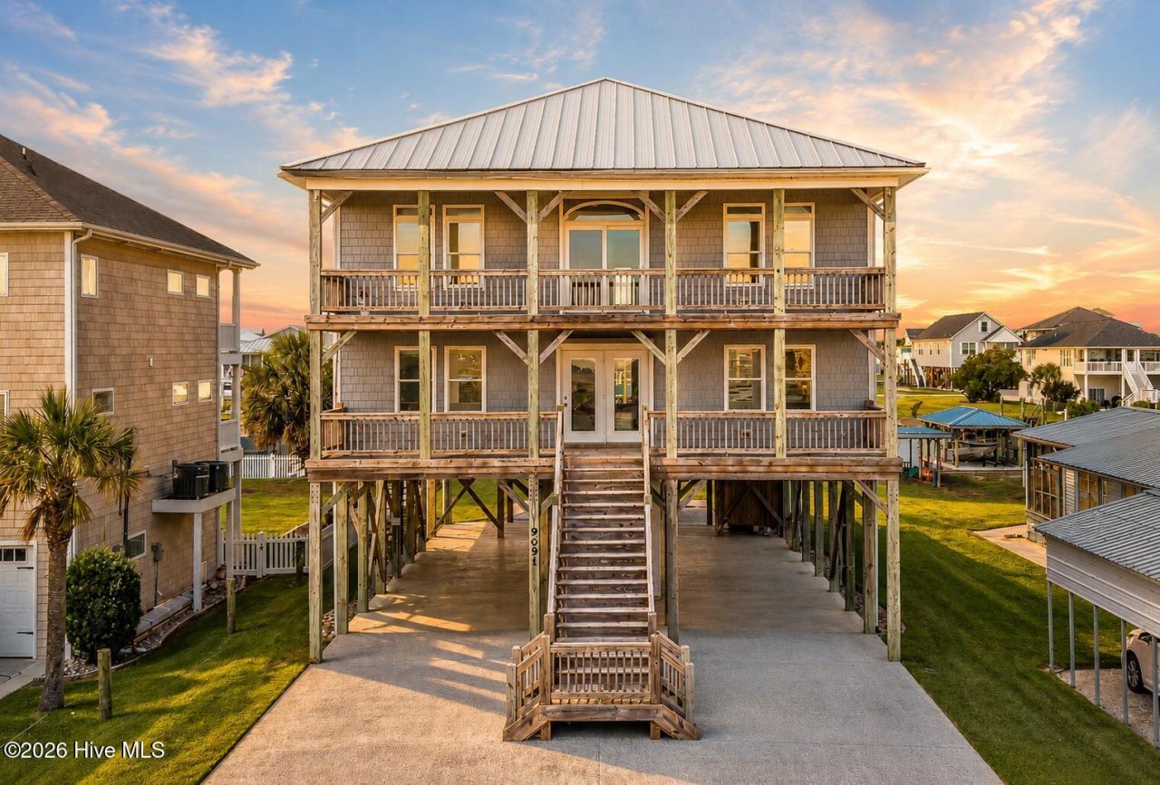 9091 W 9th Street , Surf City, NC 28445