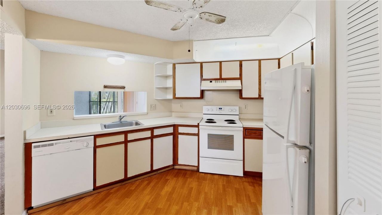 889 Hamilton Dr, Unit 889E, Homestead, FL 33034 Photo