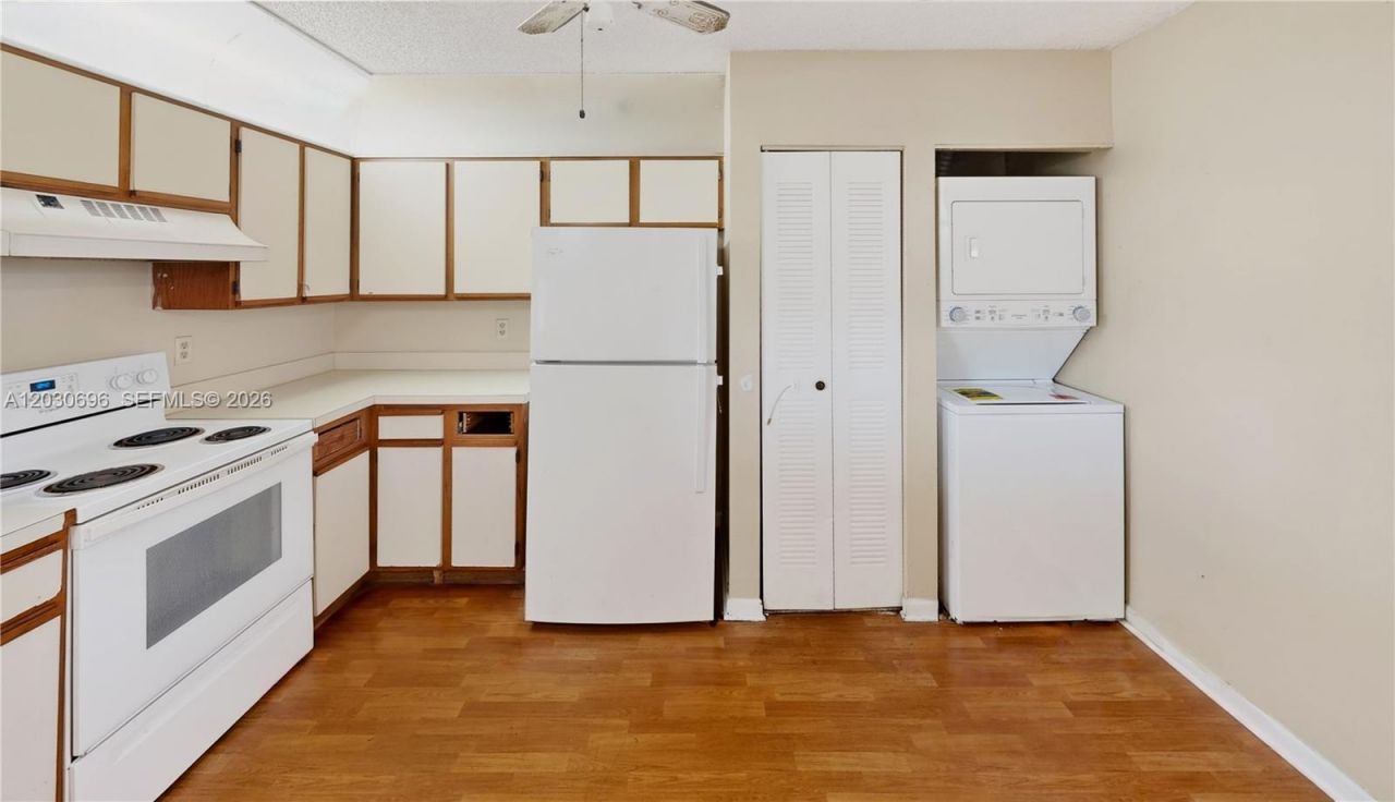 889 Hamilton Dr, Unit 889E, Homestead, FL 33034 Photo