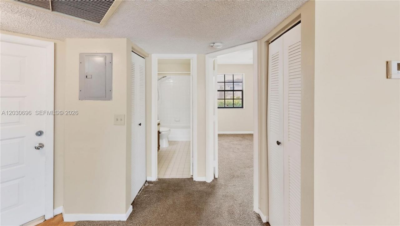 889 Hamilton Dr, Unit 889E, Homestead, FL 33034 Photo