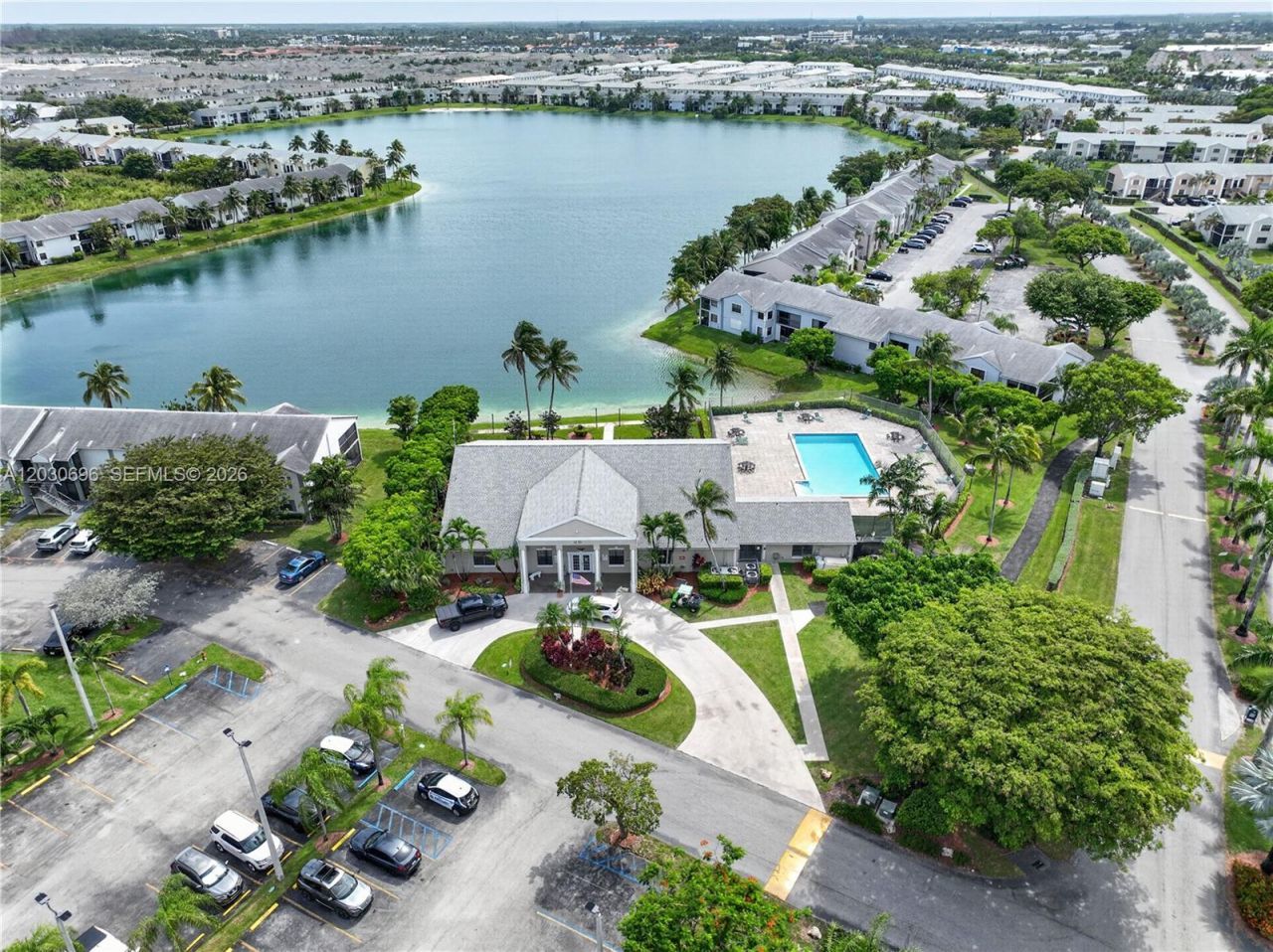 889 Hamilton Dr, Unit 889E, Homestead, FL 33034 Photo