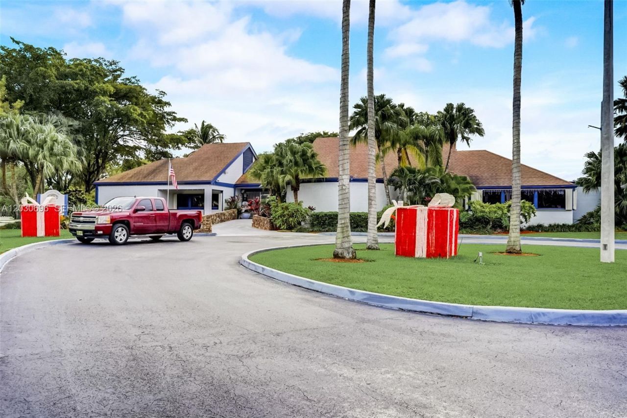 889 Hamilton Dr, Unit 889E, Homestead, FL 33034 Photo